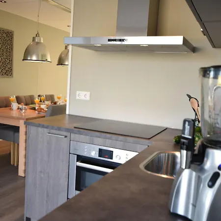 In With Garden Villa Schoorldam