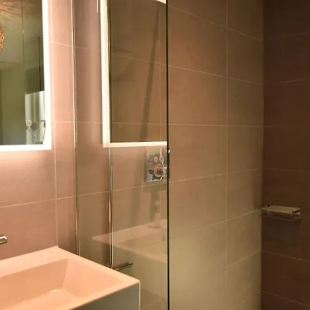 Villa In With Garden Schoorldam