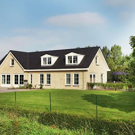 Villa In With Garden Schoorldam