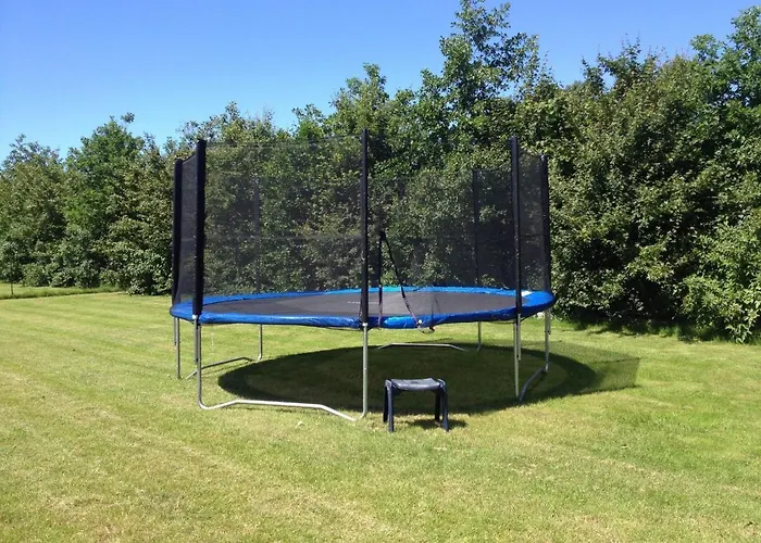 וילה In With Garden